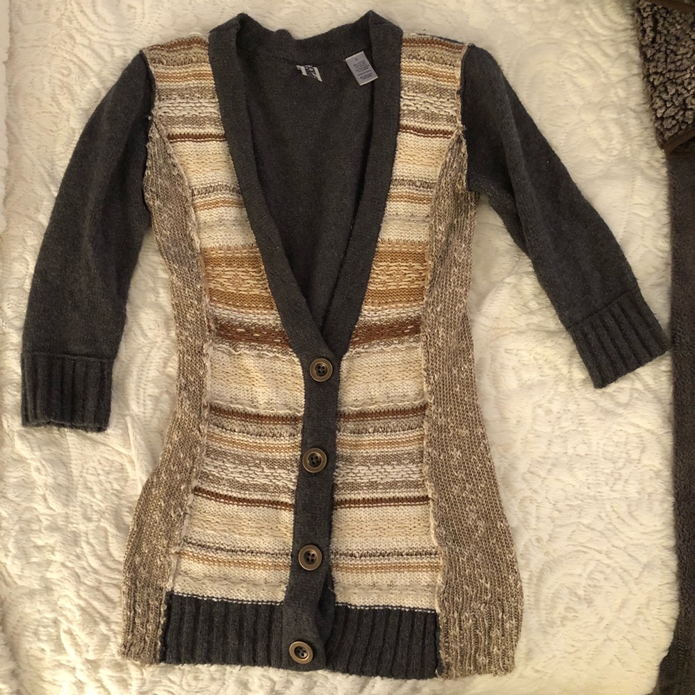Buckle Cardigan